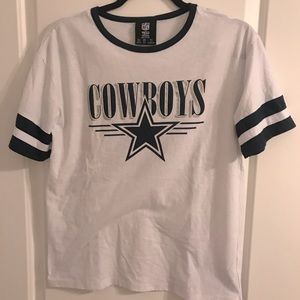 New cowboys NFL tee never worn